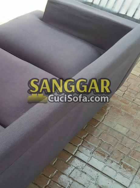 jasa-cuci-sofa-coklat-12.jpg