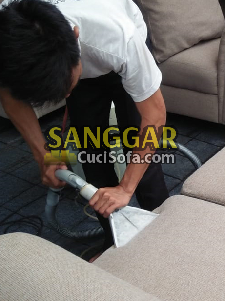 jasa-cuci-sofa-coklat-16.jpg